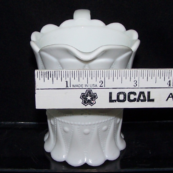 VTG Kemple "Lace and Dewdrop" Milk Glass Creamer - Picture 7 of 9